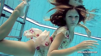 Underwater Teen Babe Bikini 