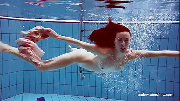 Underwater Pornstar Redhead Shower 