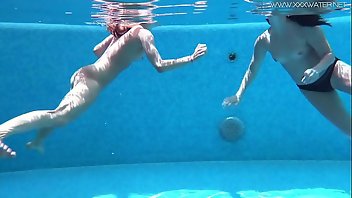 Underwater Lesbian Teen Blonde 